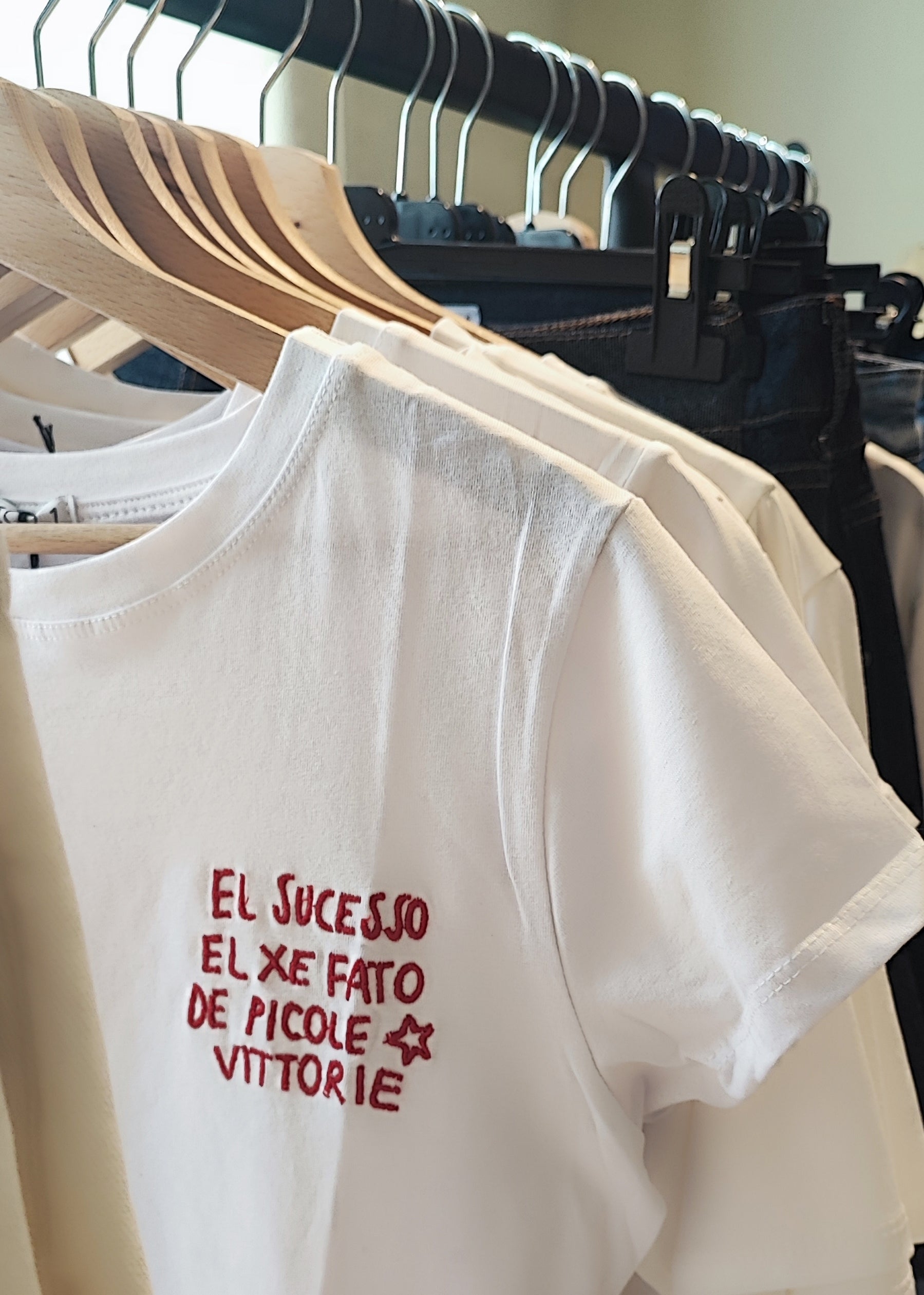 T-shirt bianca Civico1